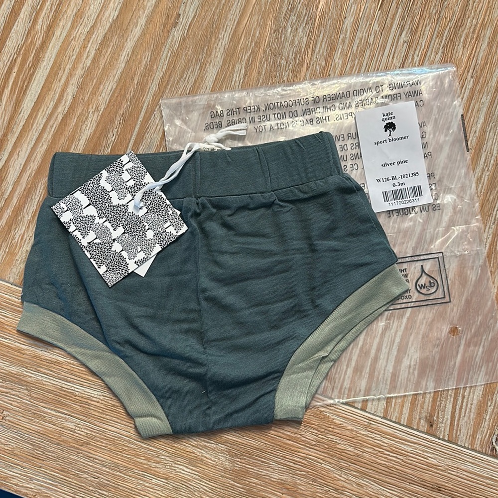 Kate Quinn sport bloomers